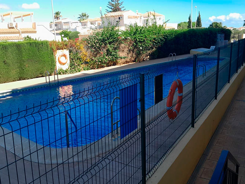 Apartamento con piscina en Orihuela Costa