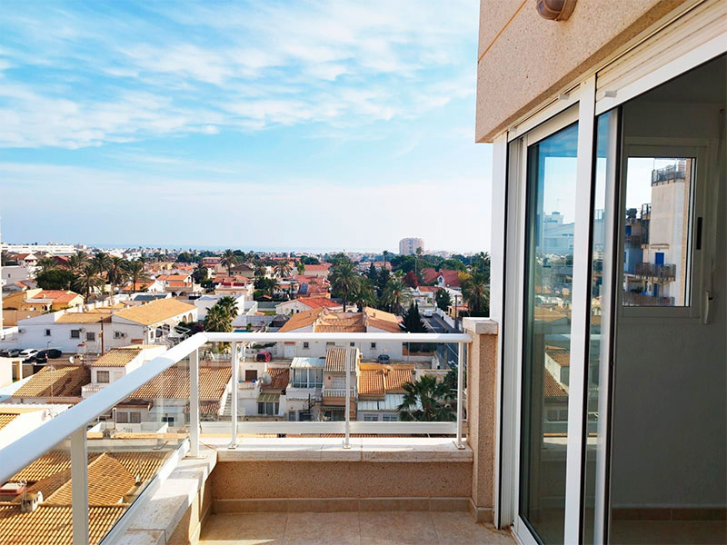 Ático con Vistas despejadas en Torrevieja