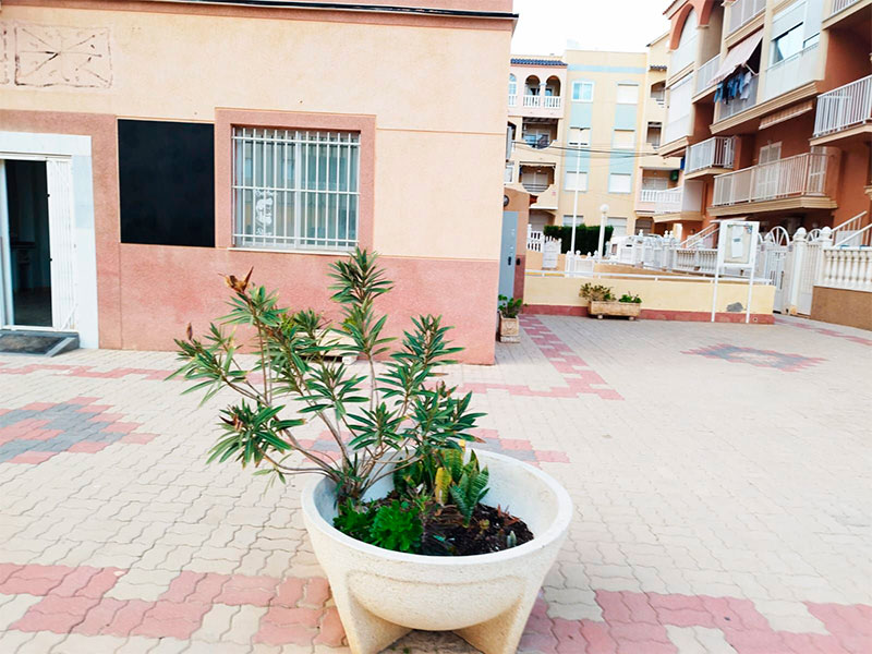 Local bajo comercial en La Mata