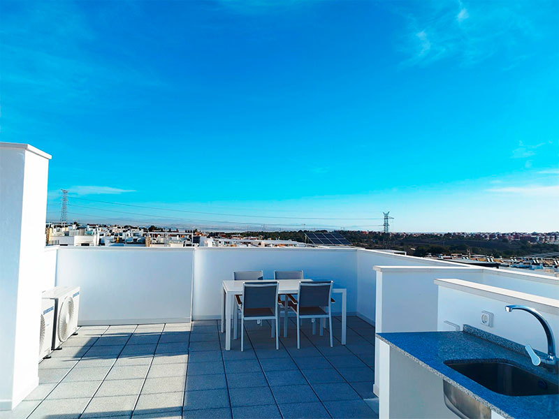 Chalet adosado de obra nueva en San Miguel de las Salinas