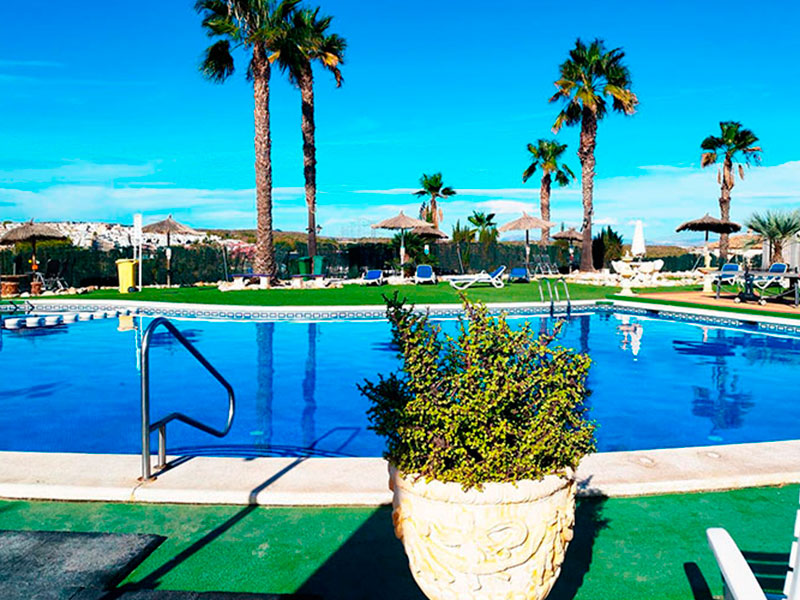 Chalet independiente de planta baja en Orihuela Costa