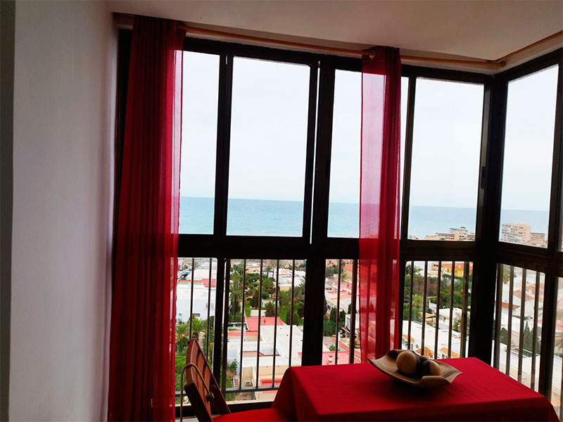 Apartamento con vistas frontales al mar en Cabo Cervera